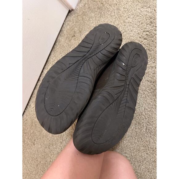 JBU by Jambu Crimson Memory Foam Red Buffalo Plaid Slip on Shoes Size 7.5M - Picture 5 of 10